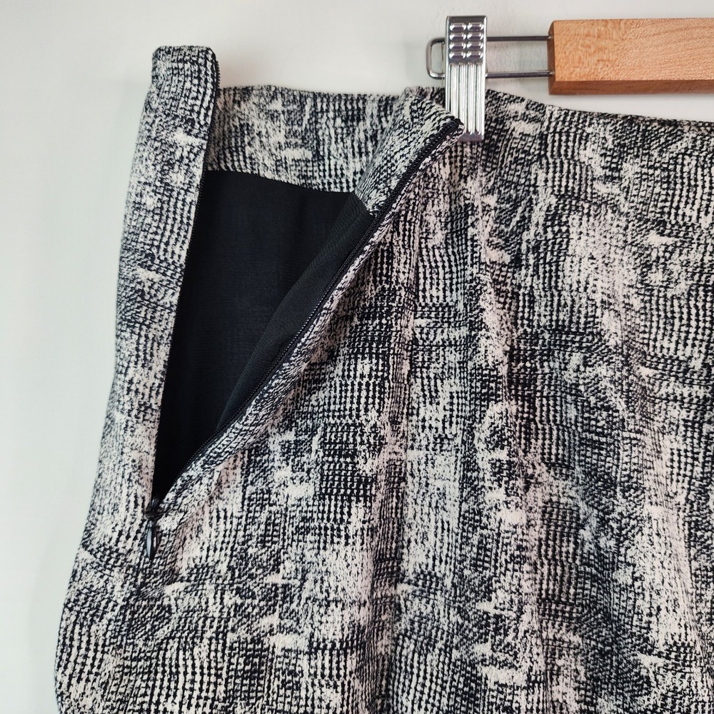 MM LaFleur Noho Pencil Skirt Women's +3 3X Black White Crackle Professional - Picture 6 of 9